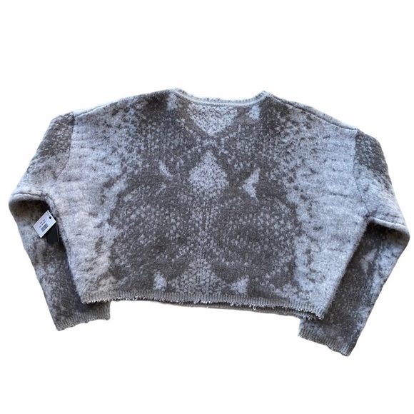 AMIRI cropped cashmere blend gray python print long sleeve pullover sweater - Picture 6 of 11